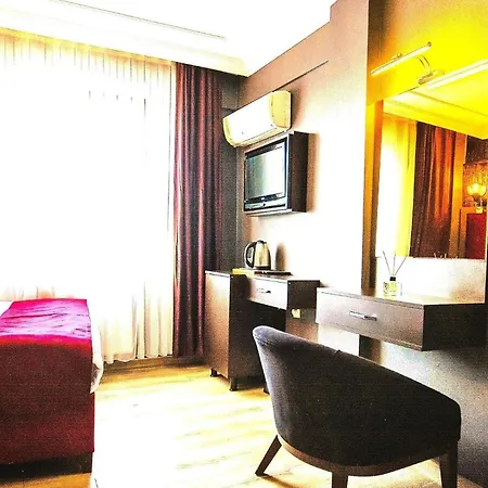 ホテル Kaya Royal Tiyatro Caddesi 3*